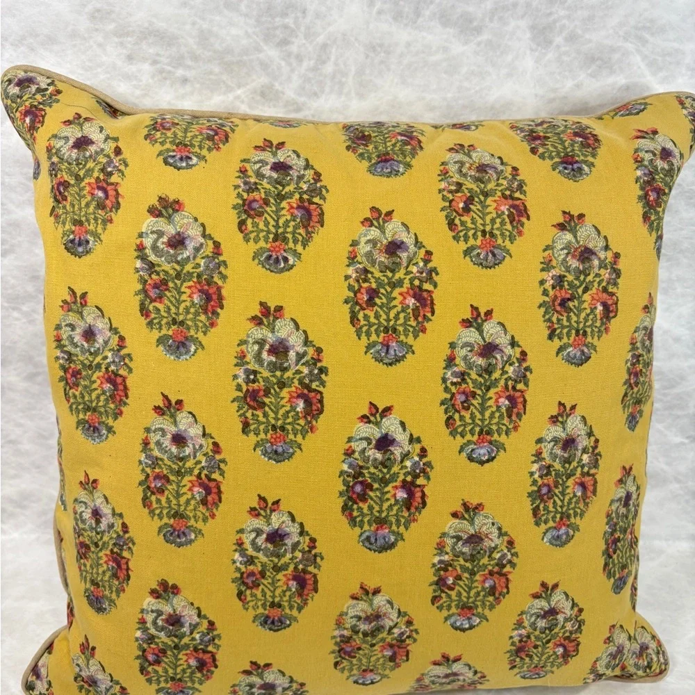 Pottery Barn Yellow Floral Medallion Decorative Throw Pillow Cotton Linen India‎